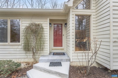 NEW TO THE MARKET!  Easy MAIN LEVEL living in this 3 bed 2 bath on Lake Monticello Golf Course in Virginia - for sale on GolfHomes.com, golf home, golf lot