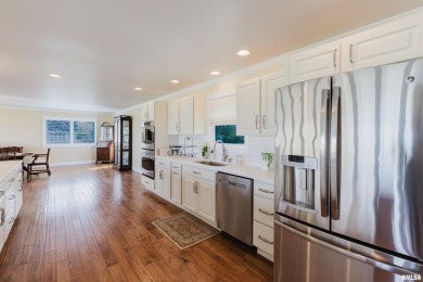 Welcome to Your Dream Home! This stunningly remodeled 3-bedroom on Shawnee Hills Country Club in Illinois - for sale on GolfHomes.com, golf home, golf lot