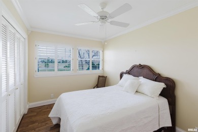 Welcome to Your Dream Home! This stunningly remodeled 3-bedroom on Shawnee Hills Country Club in Illinois - for sale on GolfHomes.com, golf home, golf lot