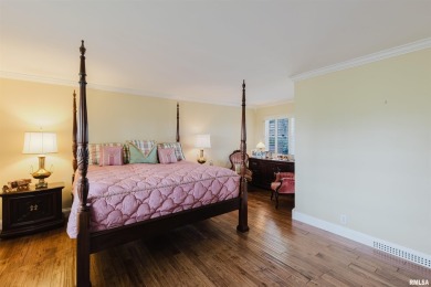 Welcome to Your Dream Home! This stunningly remodeled 3-bedroom on Shawnee Hills Country Club in Illinois - for sale on GolfHomes.com, golf home, golf lot