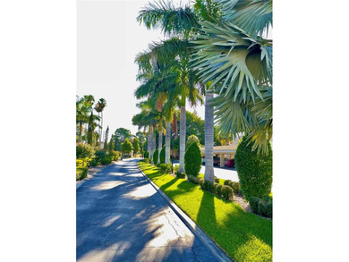 BEAUTIFUL VIZCAYA BOUGAINVILLEA UNIT. This first-floor unit on IMG Academies Golf and Country Club in Florida - for sale on GolfHomes.com, golf home, golf lot