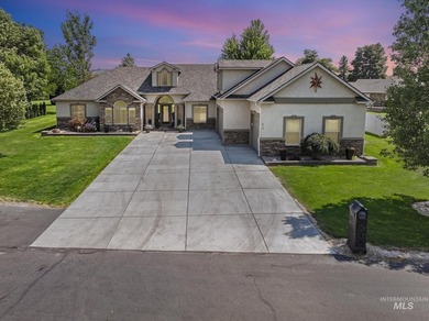 Golf course living done right! Here is a rare opportunity to on Clear Lake Country Club in Idaho - for sale on GolfHomes.com, golf home, golf lot