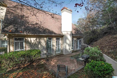 Cobblestone Square in Inverness (Hoover), is the location of on Inverness Country Club in Alabama - for sale on GolfHomes.com, golf home, golf lot