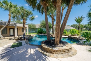 *Fabulous Tropical Oasis!* This gorgeous pool & hot tub with on Rockport Country Club in Texas - for sale on GolfHomes.com, golf home, golf lot