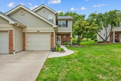 Charming End-Unit Townhome a well-designed 2-bedroom, 2 on Glendale Lakes Golf Club in Illinois - for sale on GolfHomes.com, golf home, golf lot