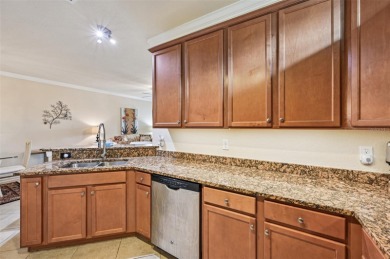 Bring your toothbrush and move right in! This 2 BR & Den, 2 BA on Plantation Golf and Country Club in Florida - for sale on GolfHomes.com, golf home, golf lot