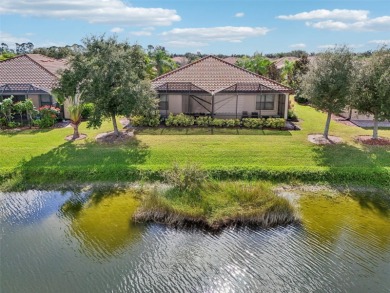 Bring your toothbrush and move right in! This 2 BR & Den, 2 BA on Plantation Golf and Country Club in Florida - for sale on GolfHomes.com, golf home, golf lot