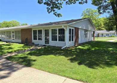 Welcome to this move-in ready, 2 Bedroom, 1 Full Bathroom on Leisure Village Golf Course in New York - for sale on GolfHomes.com, golf home, golf lot