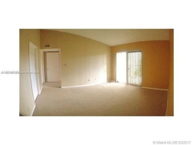 Excellent opportunity for an investor: unit rented at $ 1800.00 on Orangebrook Golf and Country Club in Florida - for sale on GolfHomes.com, golf home, golf lot