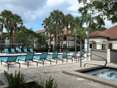 Excellent opportunity for an investor: unit rented at $ 1800.00 on Orangebrook Golf and Country Club in Florida - for sale on GolfHomes.com, golf home, golf lot