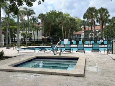 Excellent opportunity for an investor: unit rented at $ 1800.00 on Orangebrook Golf and Country Club in Florida - for sale on GolfHomes.com, golf home, golf lot