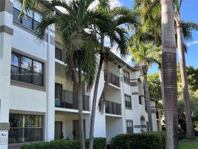 Excellent opportunity for an investor: unit rented at $ 1800.00 on Orangebrook Golf and Country Club in Florida - for sale on GolfHomes.com, golf home, golf lot