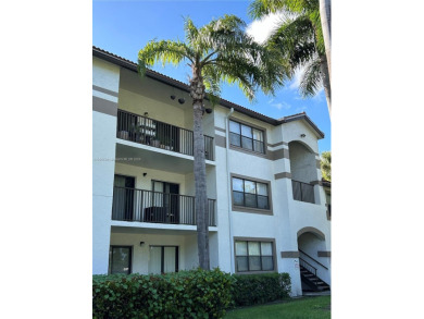 Excellent opportunity for an investor: unit rented at $ 1800.00 on Orangebrook Golf and Country Club in Florida - for sale on GolfHomes.com, golf home, golf lot