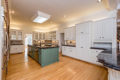 This beautiful CUSTOM home on the prestigious Founder's Course on Chenal Country Club - Bear Den Mountain in Arkansas - for sale on GolfHomes.com, golf home, golf lot