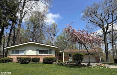 Welcome to this well maintained ranch with 3 bedrooms and 2 on Cherry Creek Golf Club in Michigan - for sale on GolfHomes.com, golf home, golf lot