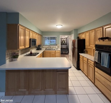 Welcome to this well maintained ranch with 3 bedrooms and 2 on Cherry Creek Golf Club in Michigan - for sale on GolfHomes.com, golf home, golf lot