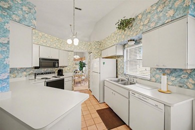 A Golfer's Dream Villa on Hole #6 in Seven Springs Golf on Seven Springs Golf and Country Club in Florida - for sale on GolfHomes.com, golf home, golf lot