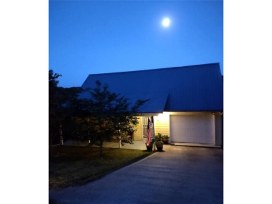 Affordable Lake Life with a View -- Minutes from Table Rock & on Holiday Island Executive Golf Course in Arkansas - for sale on GolfHomes.com, golf home, golf lot