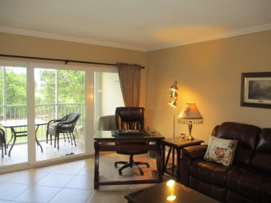Welcome to this beautifully furnished upgraded 2-bedroom on Palm-Aire Country Club and Resort - Palms in Florida - for sale on GolfHomes.com, golf home, golf lot