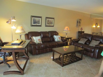 Welcome to this beautifully furnished upgraded 2-bedroom on Palm-Aire Country Club and Resort - Palms in Florida - for sale on GolfHomes.com, golf home, golf lot