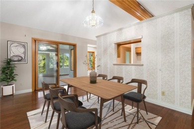 Custom 2 bed, 2.5 bath home with all main living on one level on Bella Vista Country Club - Berksdale in Arkansas - for sale on GolfHomes.com, golf home, golf lot