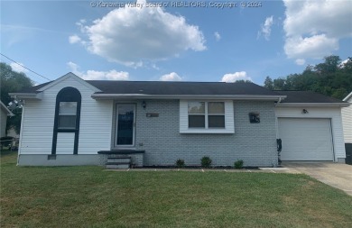 Charming, all one level, move in ready, three bedrooms, two on Big Bend Golf Club in West Virginia - for sale on GolfHomes.com, golf home, golf lot