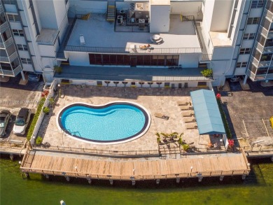 EXCELLENT LOCATION THIS LOVELY CONDO IS  READY TO MOVE IN * on The Diplomat Golf Resort and Spa in Florida - for sale on GolfHomes.com, golf home, golf lot