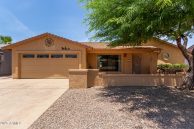 Great floorplan to this spacious  furnished 2 bedroom 1.75 bath on Fountain of the Sun Country Club in Arizona - for sale on GolfHomes.com, golf home, golf lot