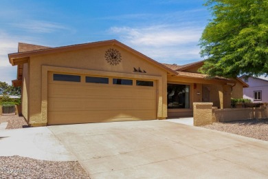 Great floorplan to this spacious  furnished 2 bedroom 1.75 bath on Fountain of the Sun Country Club in Arizona - for sale on GolfHomes.com, golf home, golf lot