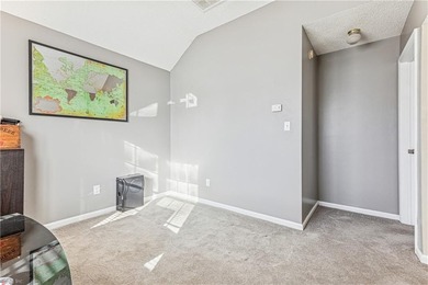 Come see this 2-bedroom, 2-bath condo in the Fairways community on Kiln Creek Golf and Country Club in Virginia - for sale on GolfHomes.com, golf home, golf lot