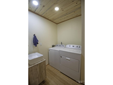 This adorable new 2-bedroom, 2-bathroom home is waiting for you on Council Mountain Golf Course in Idaho - for sale on GolfHomes.com, golf home, golf lot