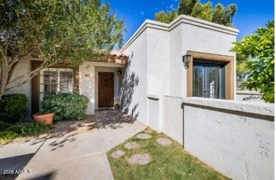 Escape to your perfect Spring Training getaway in this on Scottsdale Silverado Golf Club in Arizona - for sale on GolfHomes.com, golf home, golf lot