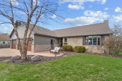 Enjoy Golf Course Views & Sunsets in this beautifully maintained on High Cliff Golf Course in Wisconsin - for sale on GolfHomes.com, golf home, golf lot