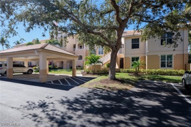 Top floor 3 bedroom Golf Village condo. Vaulted ceilings and on Lexington Country Club in Florida - for sale on GolfHomes.com, golf home, golf lot