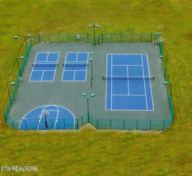 Beautifully light and open home in The Preserve at Oak Ridge! on The Preserve 9 Hole Golf Course in Tennessee - for sale on GolfHomes.com, golf home, golf lot