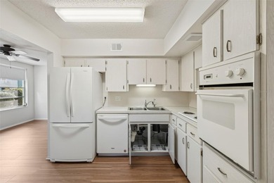 Welcome home to this FIRST FLOOR 2 bedroom, 2 bath 1100 sf on On Top Of The World Golf Course in Florida - for sale on GolfHomes.com, golf home, golf lot