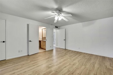 This charming pet-friendly 2-bedroom, 2-bathroom condo is a on Sugarmill Woods Golf and Country Club in Florida - for sale on GolfHomes.com, golf home, golf lot