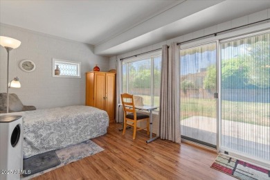 Beautifully renovated two bedroom/2 bath with enclosed bonus on Sun City Country Club in Arizona - for sale on GolfHomes.com, golf home, golf lot