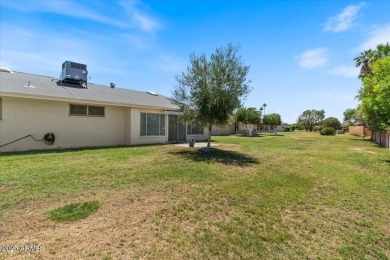Beautifully renovated two bedroom/2 bath with enclosed bonus on Sun City Country Club in Arizona - for sale on GolfHomes.com, golf home, golf lot