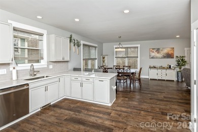 Home is located in Fox Lair Crossings Subdivision a beautiful on Reems Creek Golf Club in North Carolina - for sale on GolfHomes.com, golf home, golf lot