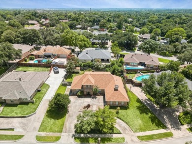 **PRICE IMPROVEMENT - AND RATES ARE DROPPING!! ** Discover your on Iron Horse Golf Course in Texas - for sale on GolfHomes.com, golf home, golf lot