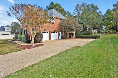 Gorgeous custom brick home on the golf course has 4 bedrooms, 3 on Magnolia Greens Golf Plantation in North Carolina - for sale on GolfHomes.com, golf home, golf lot