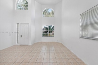 Beautifully maintained 4/3 bath golf course residence in a on Palm-Aire Country Club and Resort - The Oaks in Florida - for sale on GolfHomes.com, golf home, golf lot