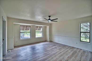 Rare Opportunity in Show Low Country Club - Spacious 3-Bedroom on Bison Golf and Country Club in Arizona - for sale on GolfHomes.com, golf home, golf lot