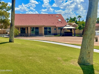 Beautiful golf course home in adult community with vaulted on Cottonwood Country Club in Arizona - for sale on GolfHomes.com, golf home, golf lot