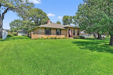 Well maintained and lovingly cared for, this home is ready to on Lake Kiowa Golf Course in Texas - for sale on GolfHomes.com, golf home, golf lot