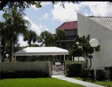 CORNER UNIT! VERY QUIET!  24/7 manned Gated community. Banyan on The President Country Club in Florida - for sale on GolfHomes.com, golf home, golf lot