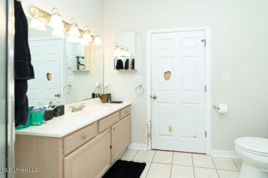Spacious 5BR/5BA Home in Beautiful Diamondhead, MSDiscover on Diamondhead Country Club in Mississippi - for sale on GolfHomes.com, golf home, golf lot