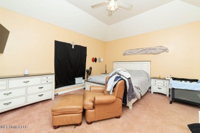 Spacious 5BR/5BA Home in Beautiful Diamondhead, MSDiscover on Diamondhead Country Club in Mississippi - for sale on GolfHomes.com, golf home, golf lot