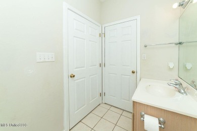Spacious 5BR/5BA Home in Beautiful Diamondhead, MSDiscover on Diamondhead Country Club in Mississippi - for sale on GolfHomes.com, golf home, golf lot